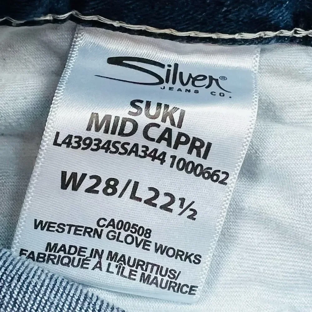 Silver Suki Mid Capri Jeans Size 28